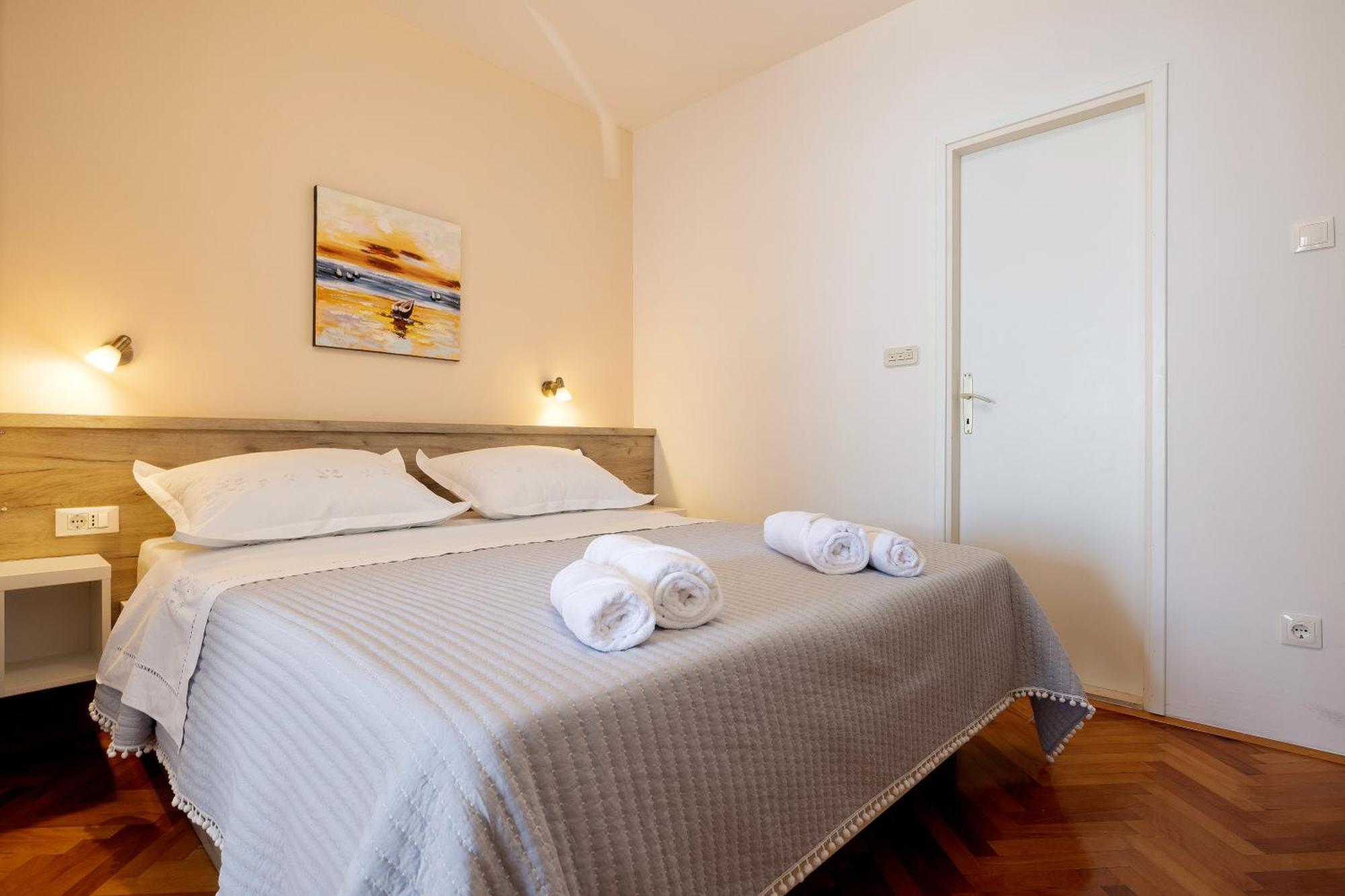 Apartmans Lale Brela Exteriör bild