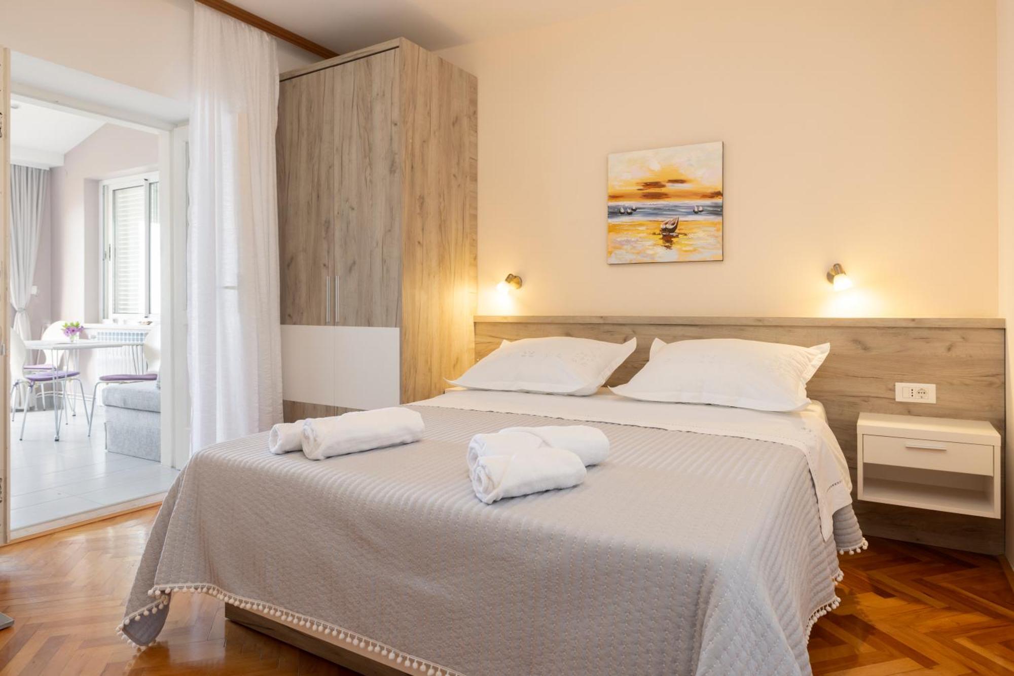 Apartmans Lale Brela Exteriör bild