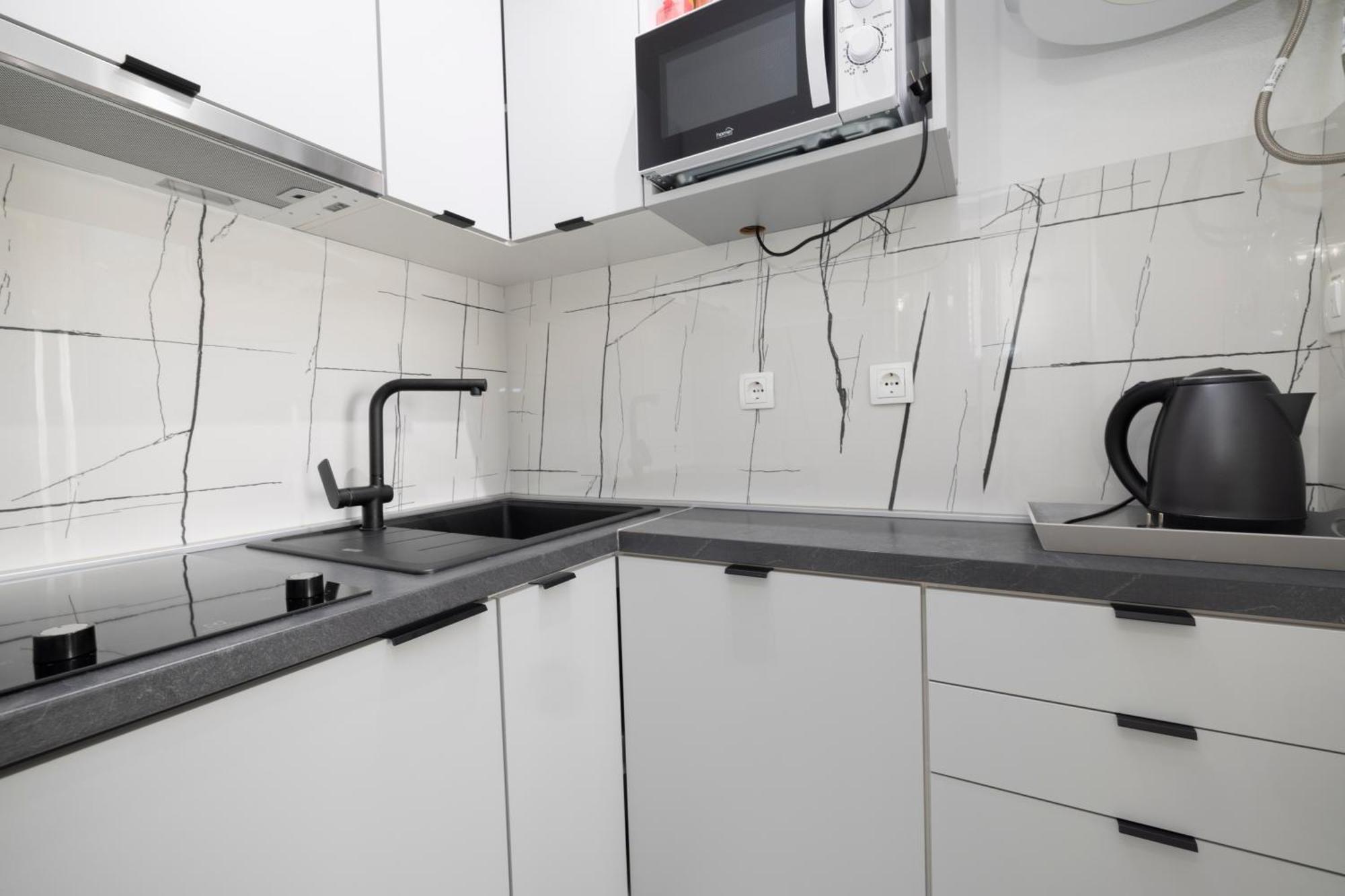 Apartmans Lale Brela Exteriör bild