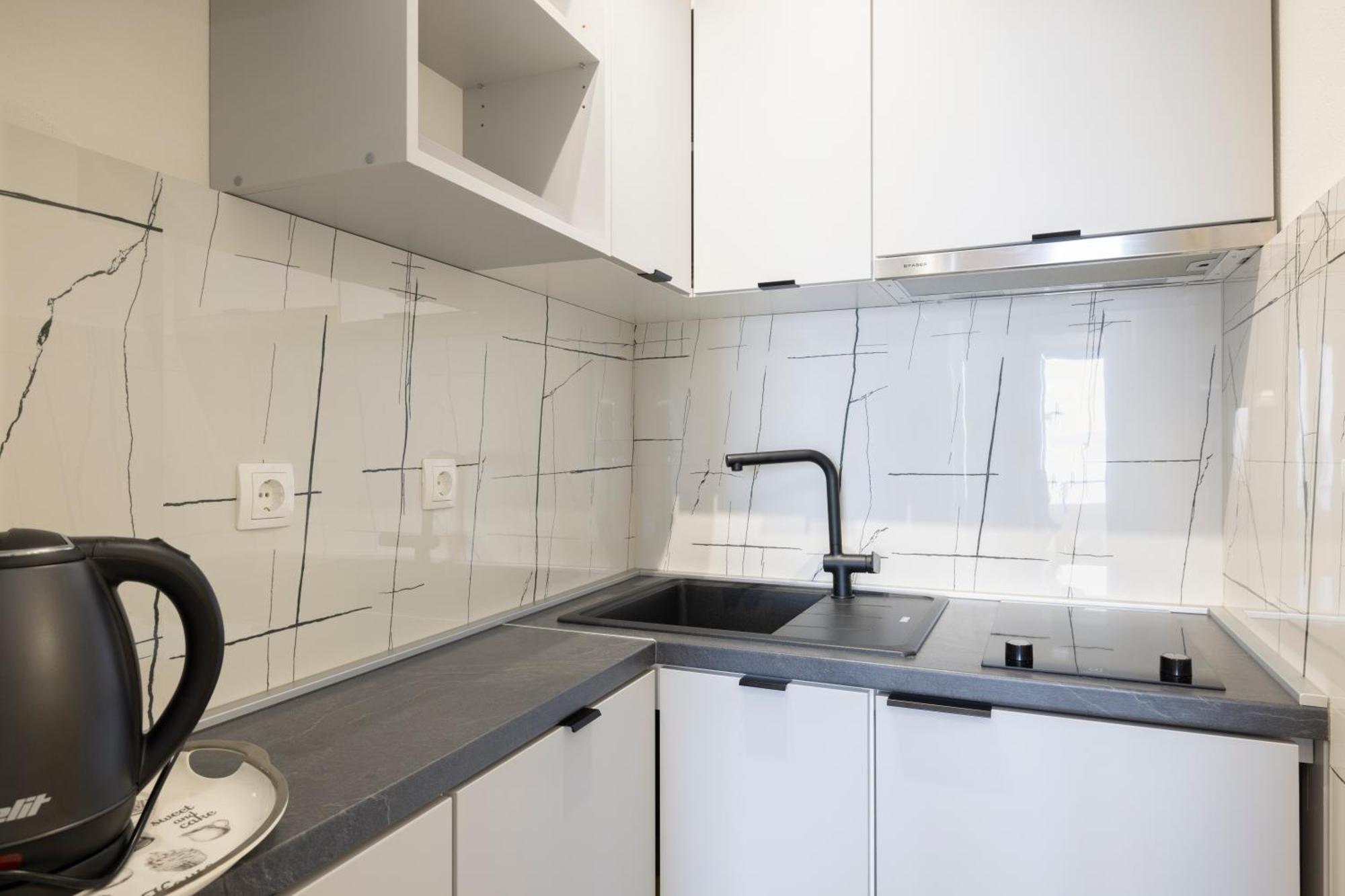 Apartmans Lale Brela Exteriör bild