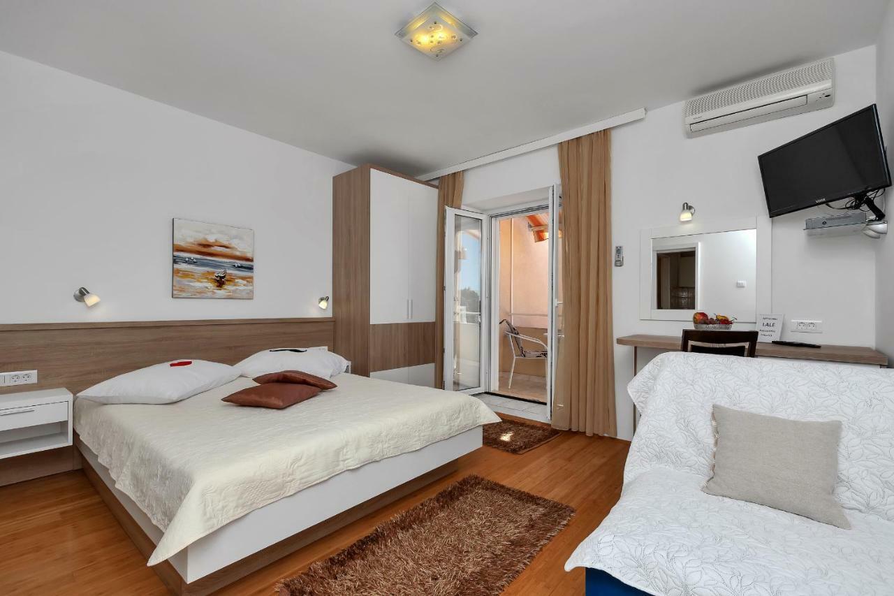 Apartmans Lale Brela Exteriör bild