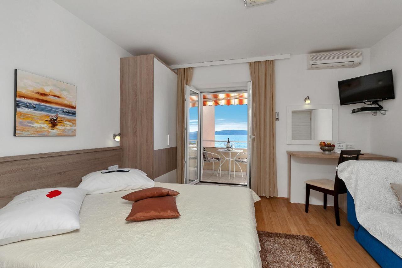 Apartmans Lale Brela Exteriör bild